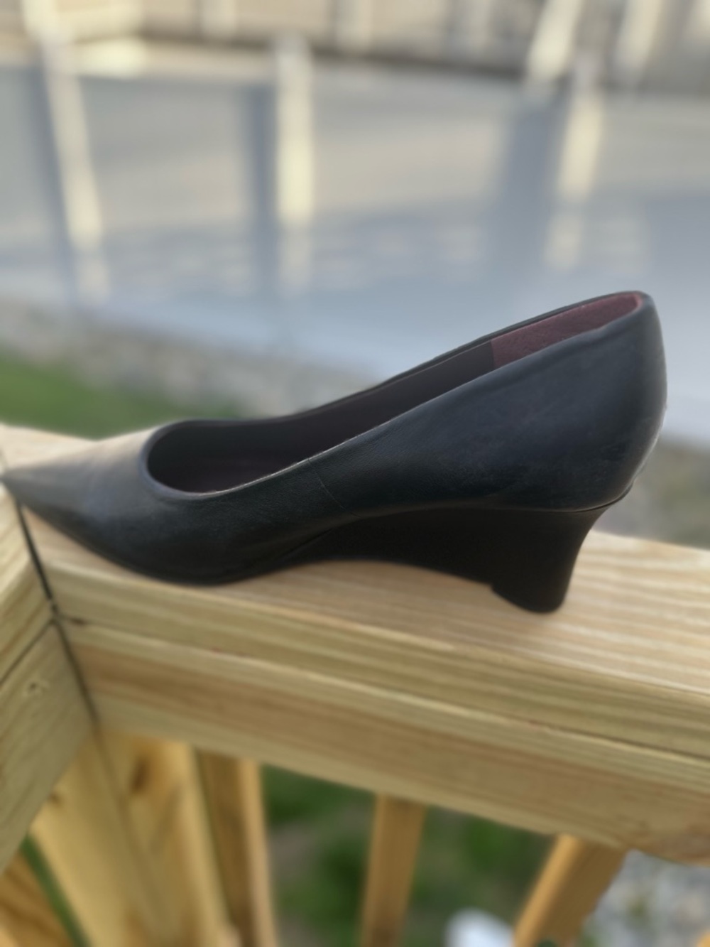 Franco Sarto Black Pointed Toe Leather Wedge Heels Sz 11 Like New